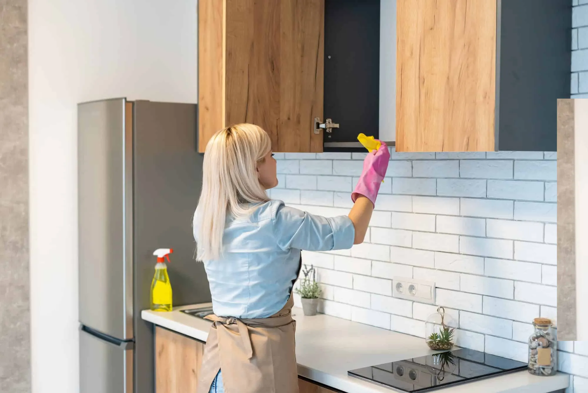 How to Clean Kitchen Cupboard Doors