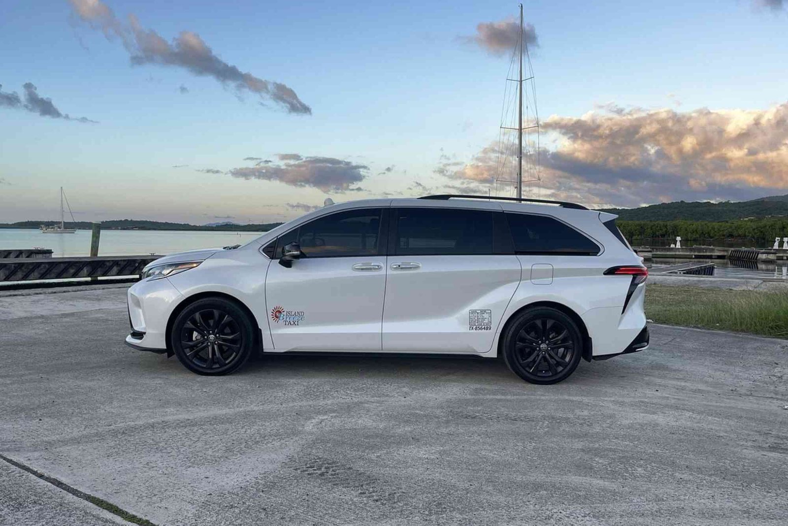 Books Airport To Ceiba Ferry Taxi Fast