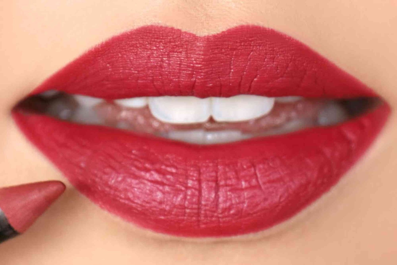 DIY Maroon Lipstick: Step-by-Step Guide to Creating the Perfect Shade