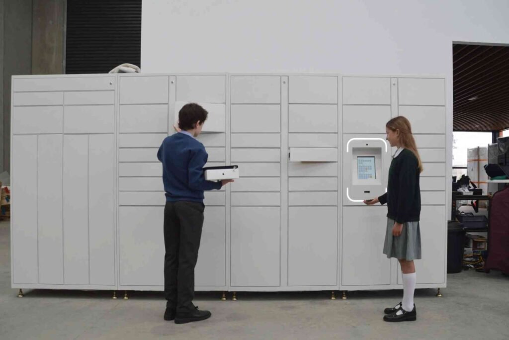 Practical Tips: The Rise Of Contactless Supply A Look Into The World Of Parcel Lockers